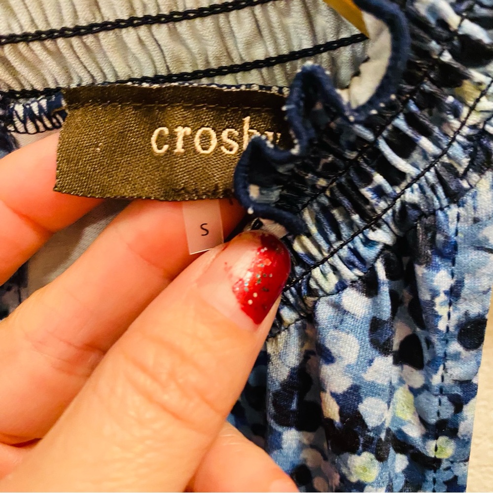 ⭐️ CROSBY. NWT Sleeveless Multicolor Top - Picture 3 of 7